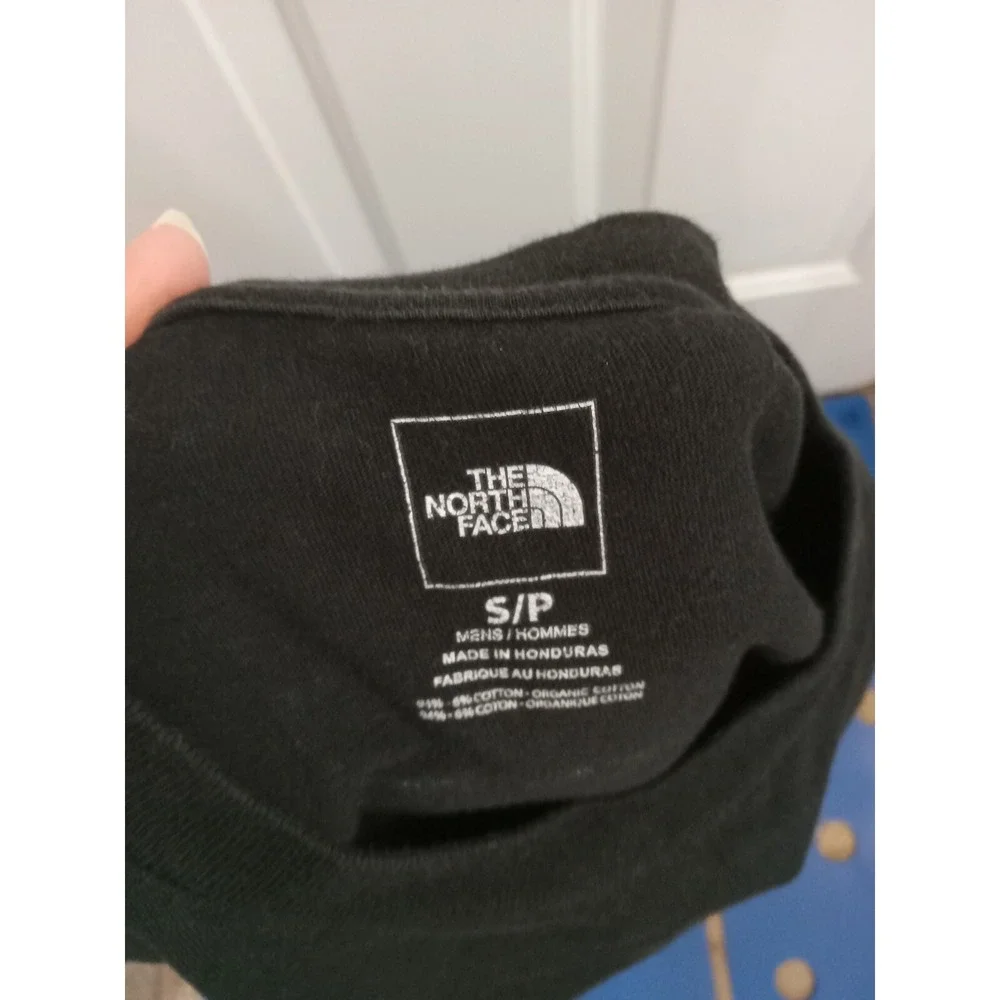 The North Face Long‎ Sleeve Crewneck Never Red Logo Exploring Black Mens Small